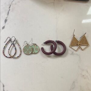 Bundle 4 pair earrings